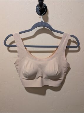 EUC Victoria's Secret Pink Seamless Padded Bralette Nude/Tan Large